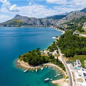 5 bedroom beachfront villa with heated pool near Omis, sleeps 9